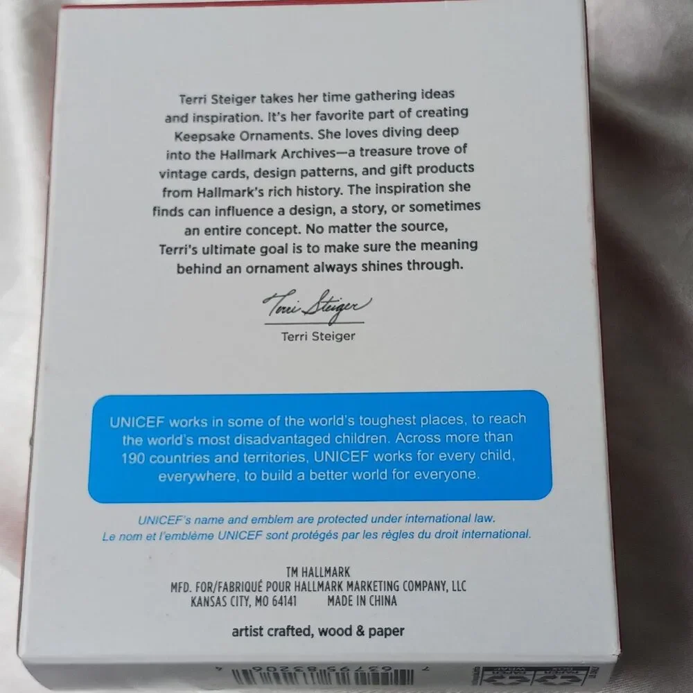 HALLMARK KEEPSAKE ORNAMENT  2023 UNICEF-EVERY COLOR OF AMAZING